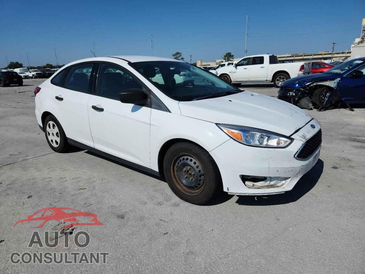 FORD FOCUS 2018 - 1FADP3E29JL299423