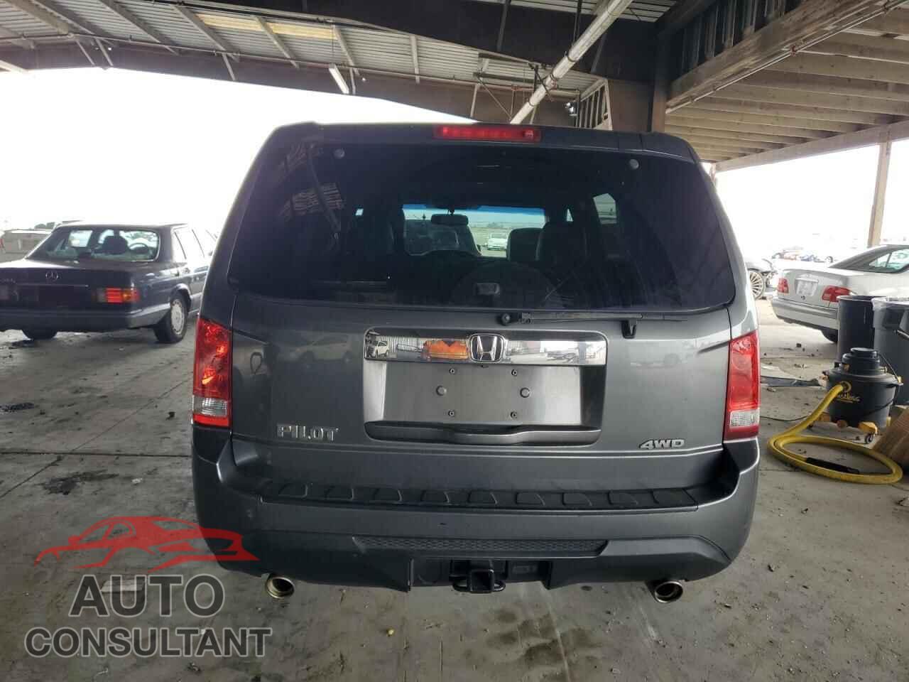 HONDA PILOT 2012 - 5FNYF4H50CB057927