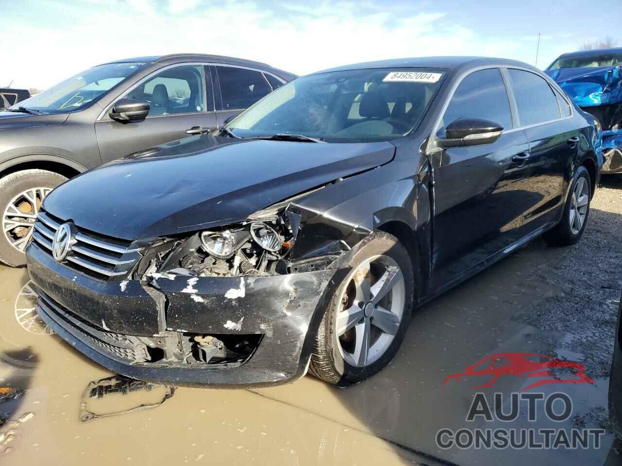 VOLKSWAGEN PASSAT 2012 - 1VWBH7A33CC008015