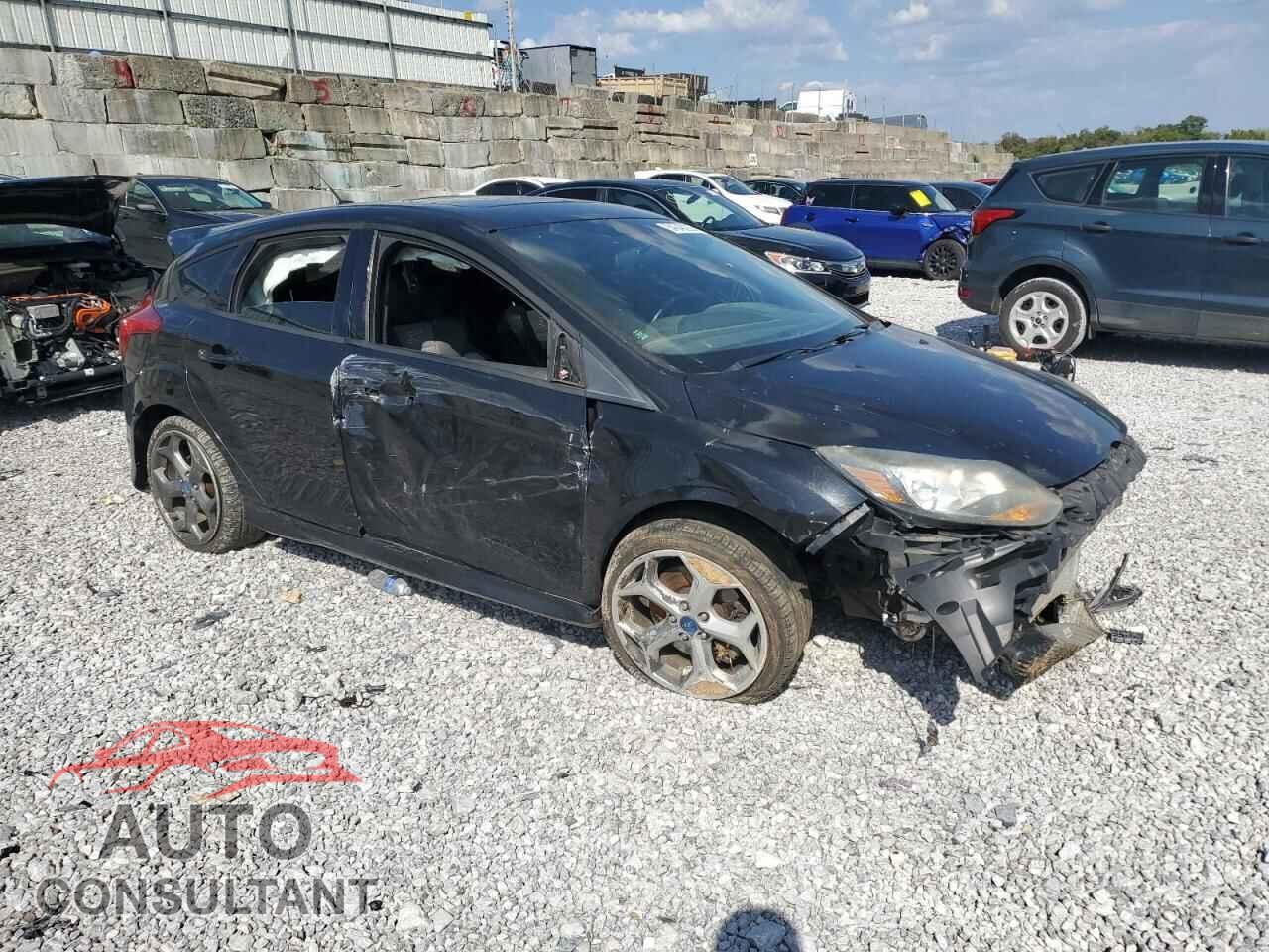 FORD FOCUS 2013 - 1FADP3L93DL157055