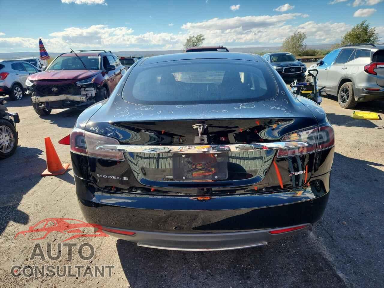 TESLA MODEL S 2013 - 5YJSA1DP6DFP22647