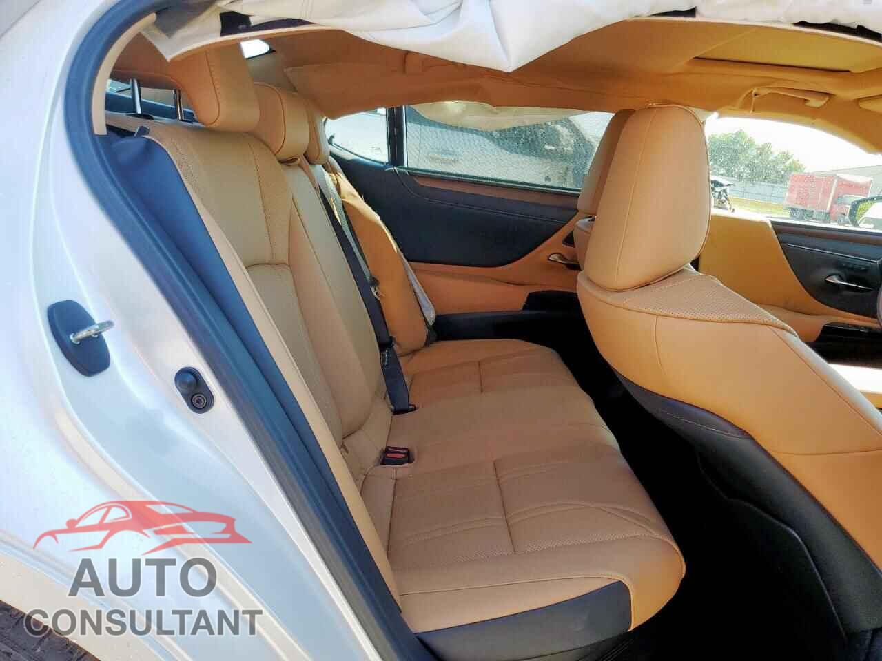 LEXUS ES300 2025 - 58AFA1C11SU063867