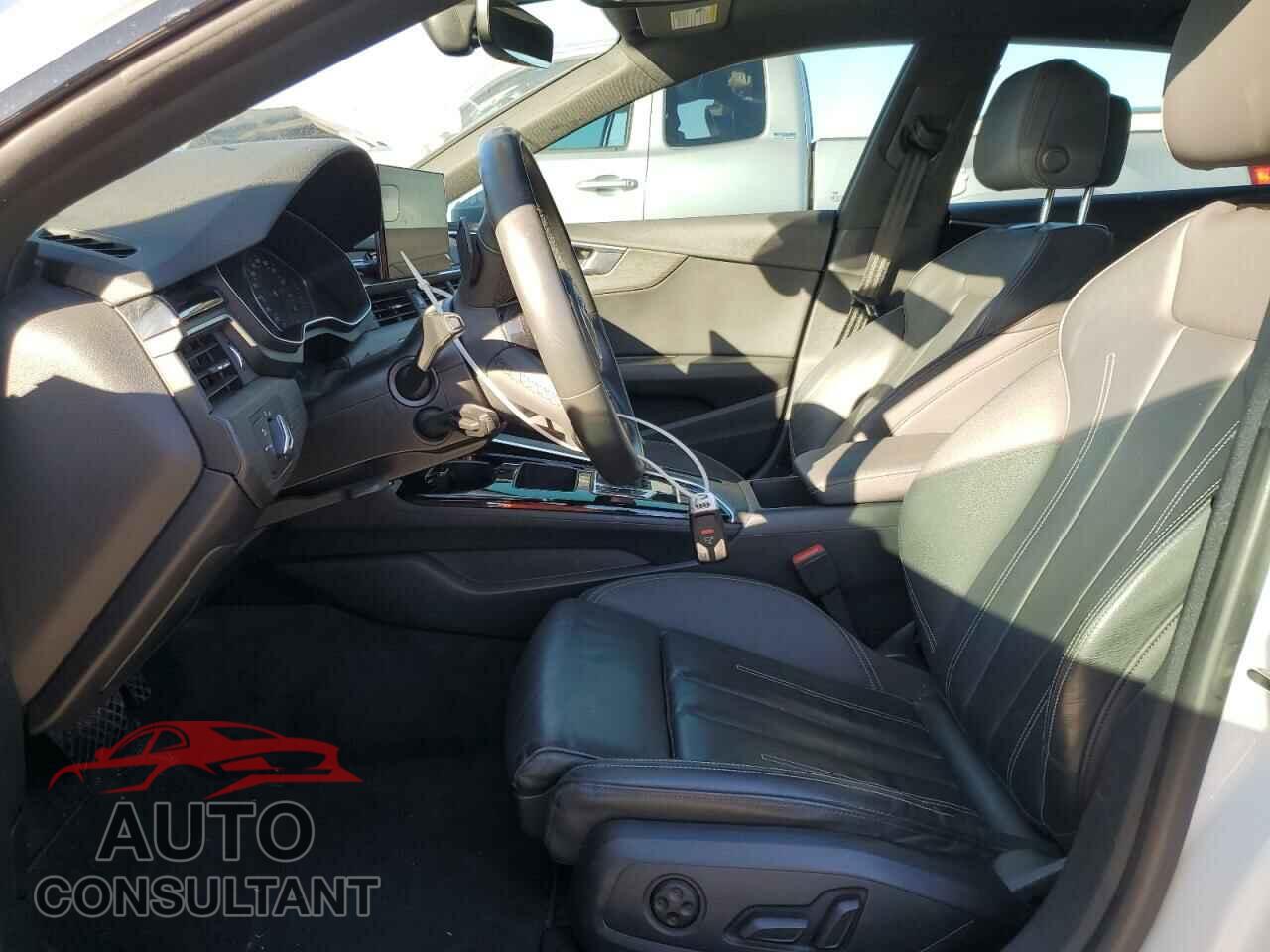 AUDI A5 2021 - WAUDACF5XMA010583