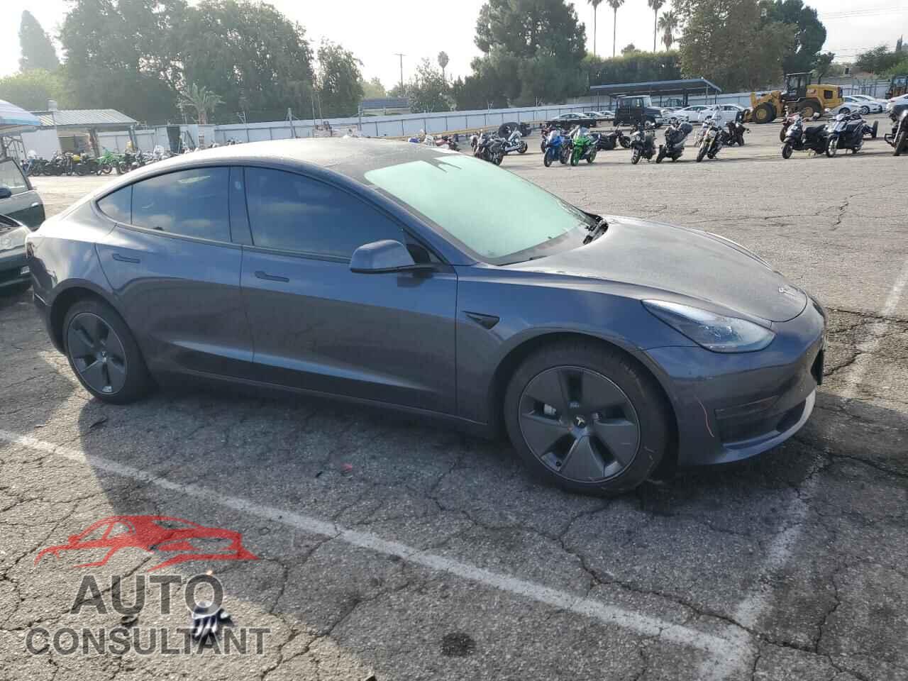 TESLA MODEL 3 2022 - 5YJ3E1EA9NF373102