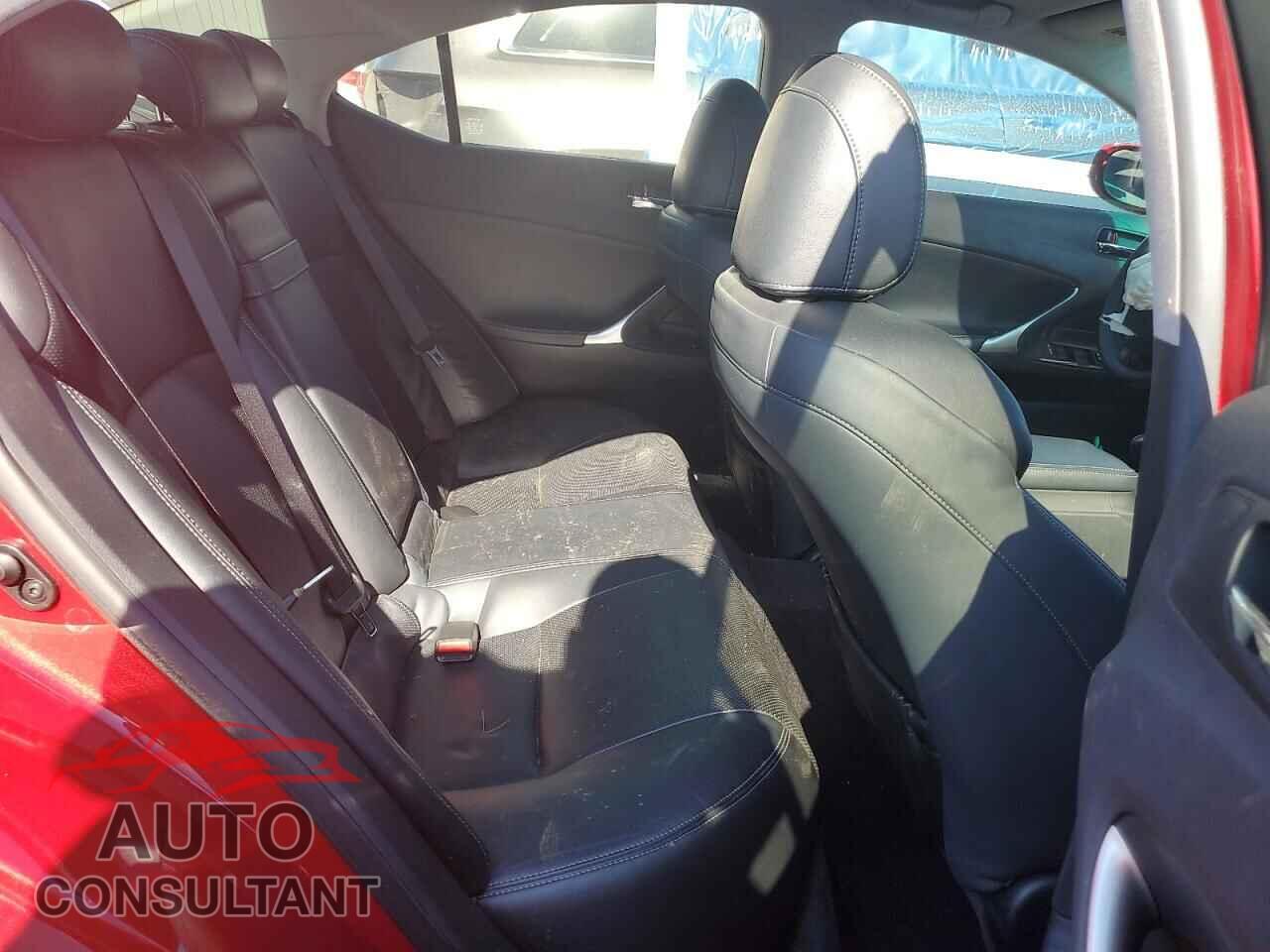 LEXUS IS 2012 - JTHBF5C29C2103023
