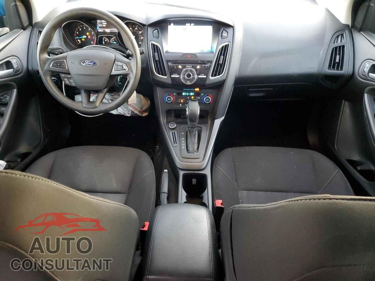 FORD FOCUS 2017 - 1FADP3M27HL207740