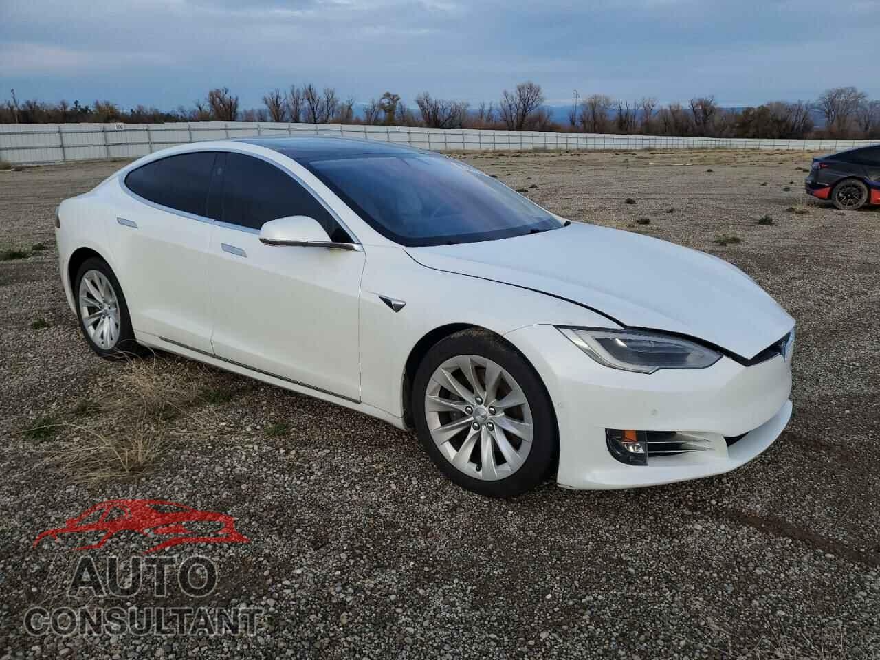 TESLA MODEL S 2017 - 5YJSA1E10HF202900