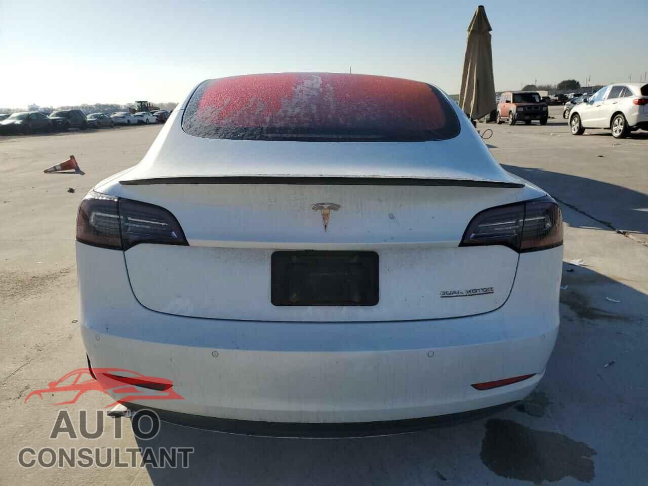 TESLA MODEL 3 2018 - 5YJ3E1EBXJF083826
