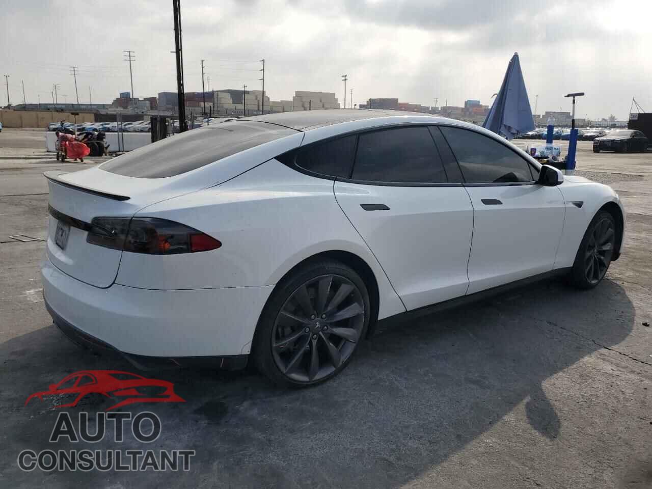 TESLA MODEL S 2012 - 5YJSA1DP8CFS01024