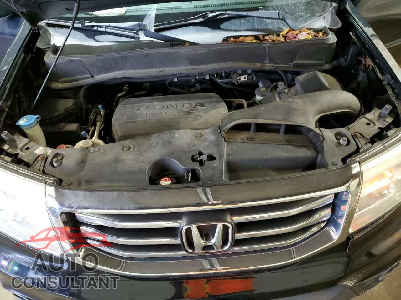 HONDA PILOT 2015 - 5FNYF4H51FB024035