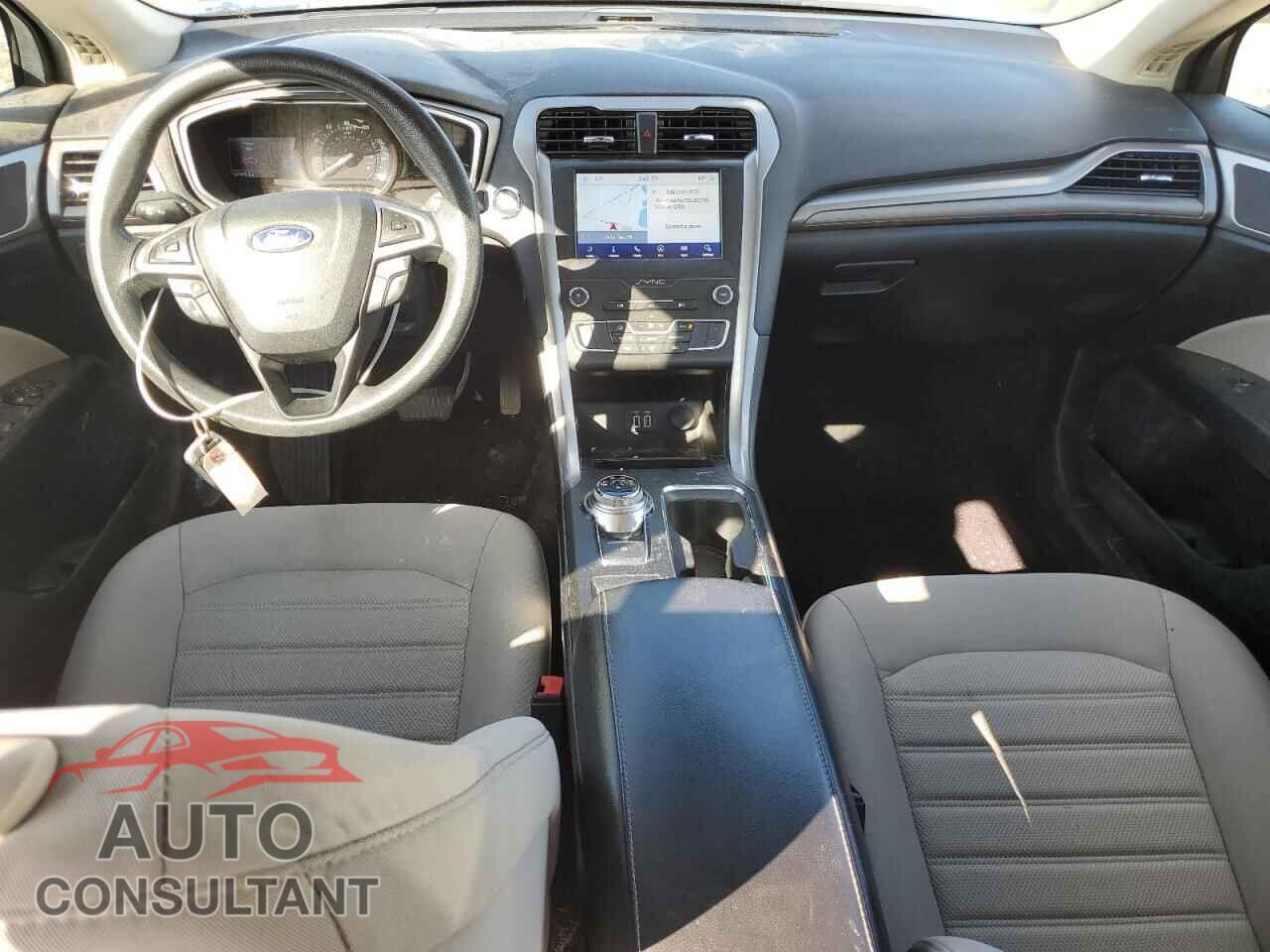 FORD FUSION 2020 - 3FA6P0G71LR235848