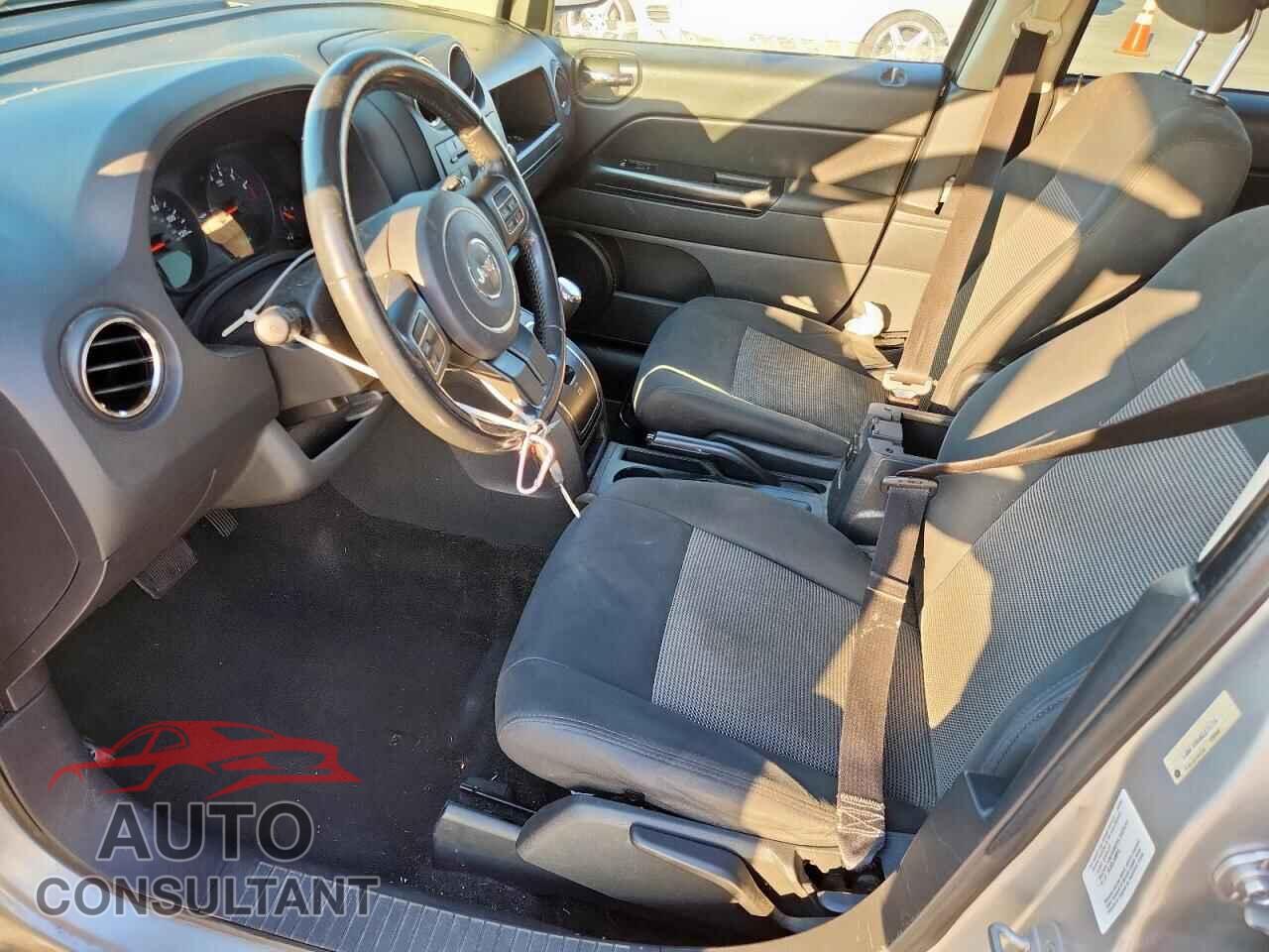JEEP COMPASS 2011 - 1J4NF1FB5BD271774
