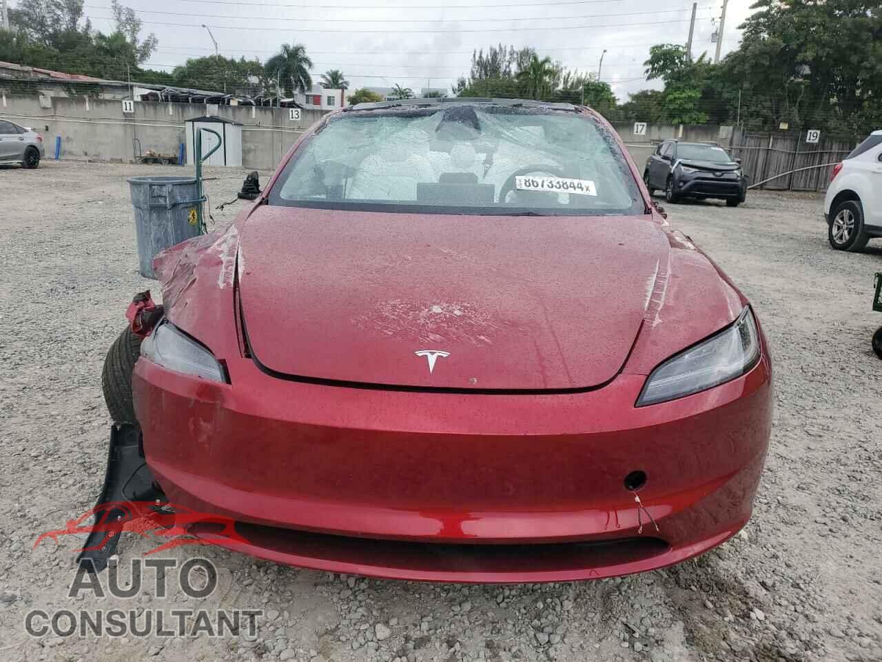 TESLA MODEL 3 2025 - 5YJ3E1EA2SF904586