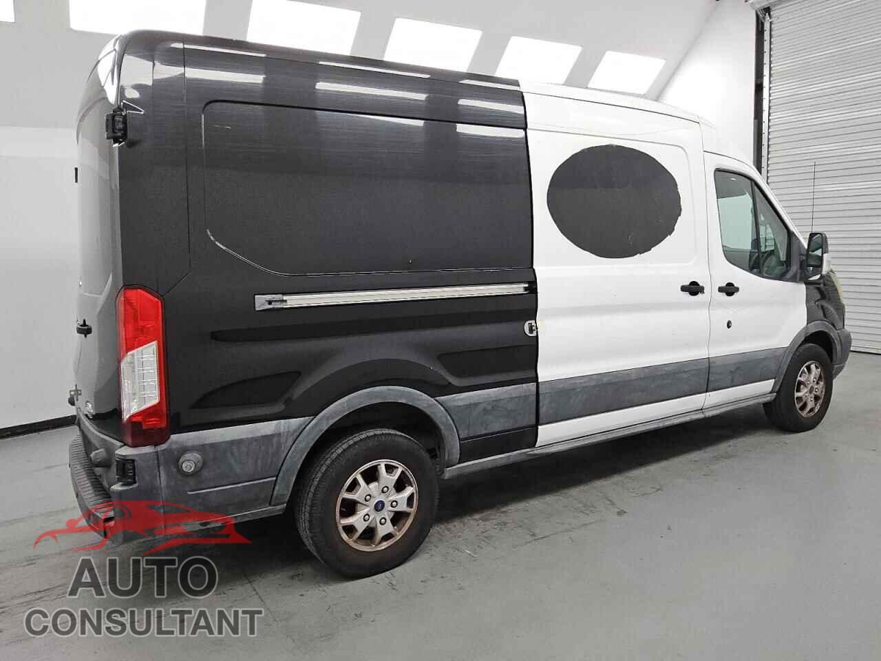 FORD TRANSIT 2015 - 1FTYR2CM4FKA72982