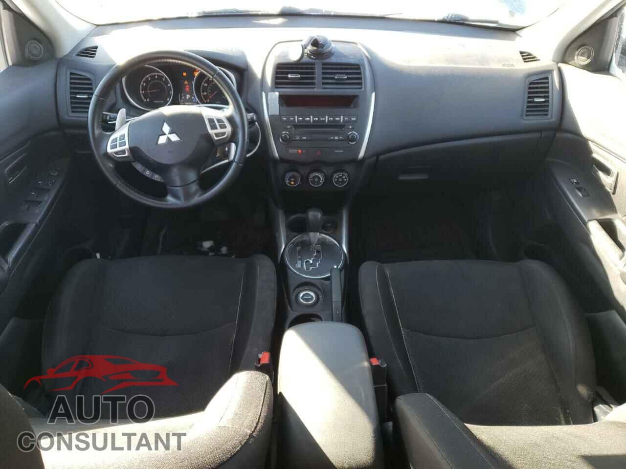 MITSUBISHI OUTLANDER 2013 - 4A4AR3AU4DE009332