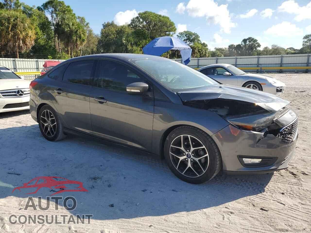FORD FOCUS 2017 - 1FADP3H27HL338144