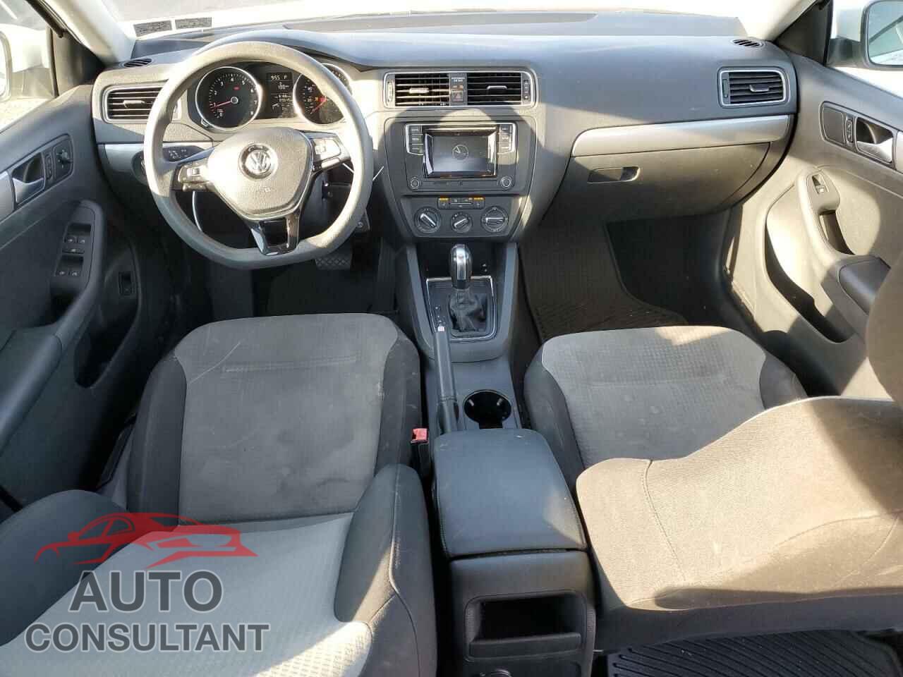 VOLKSWAGEN JETTA 2017 - 3VW2B7AJ5HM337045