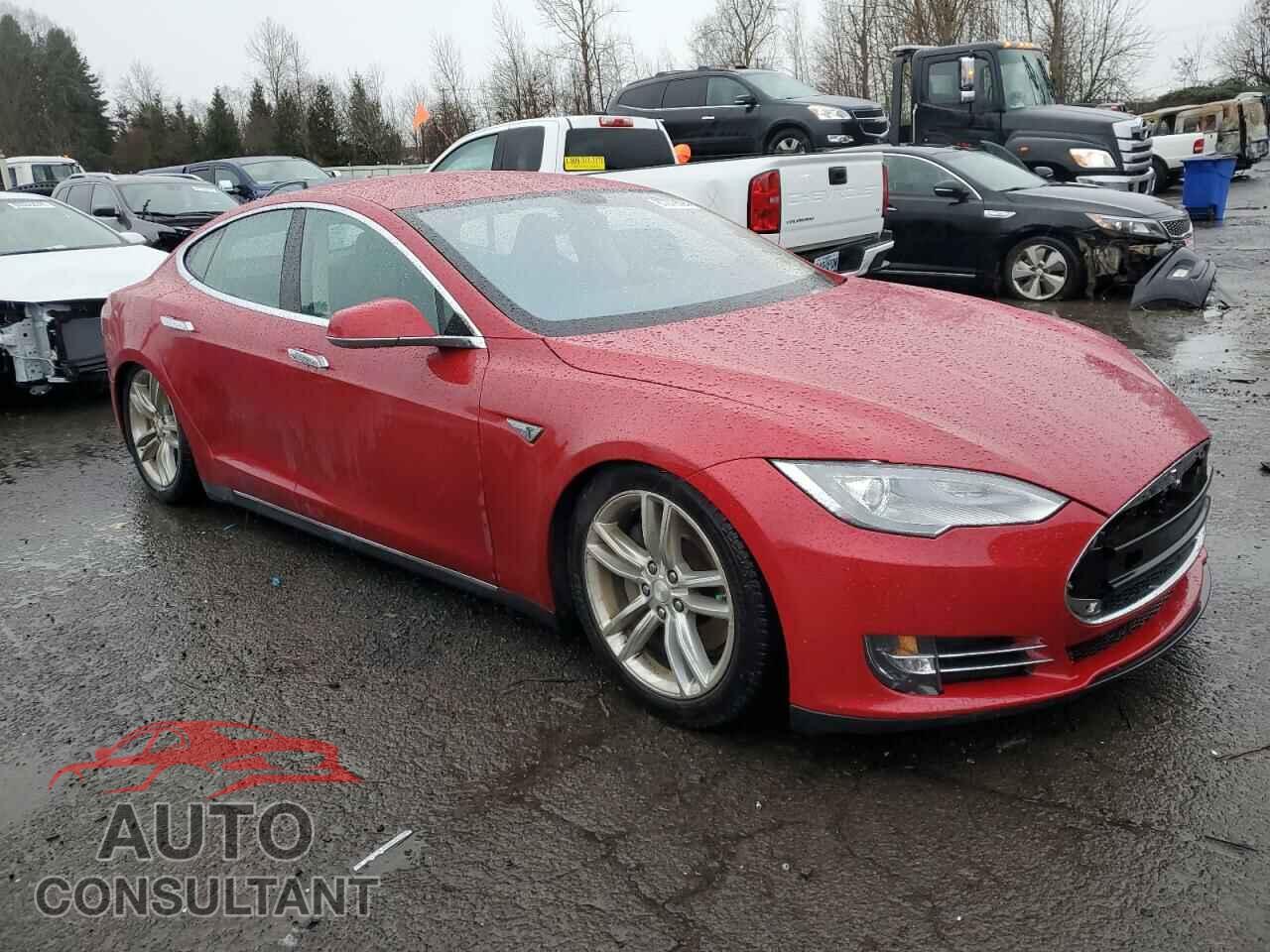 TESLA MODEL S 2013 - 5YJSA1DPXDFP13921