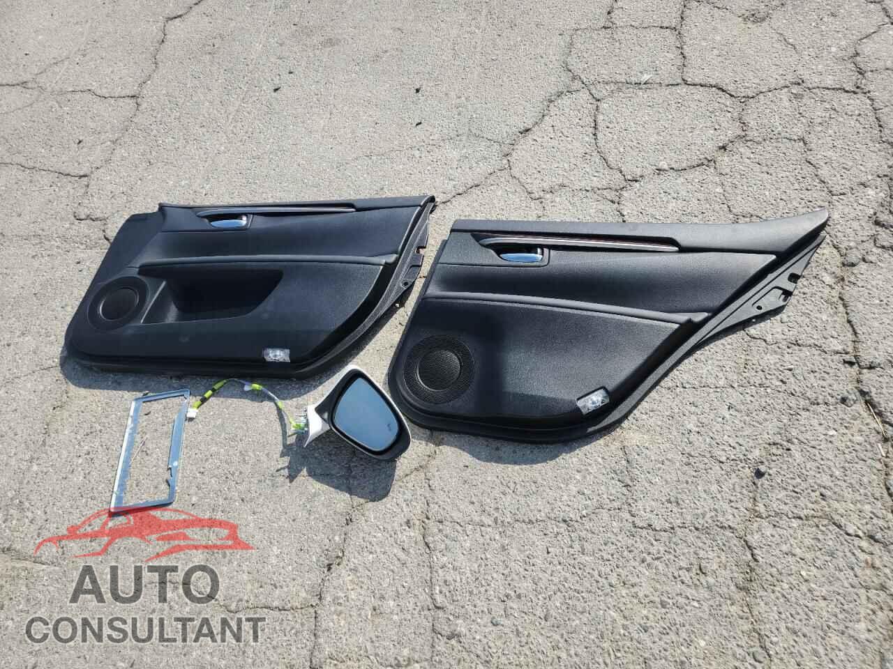 LEXUS ES300 2016 - JTHBW1GG2G2131427