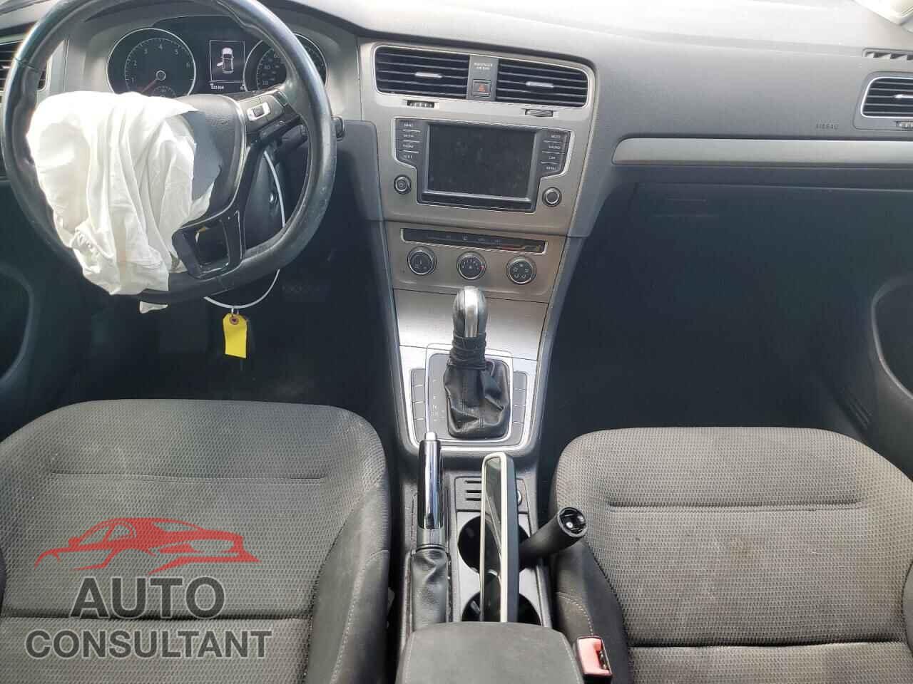 VOLKSWAGEN GOLF 2017 - 3VW217AU9HM057335