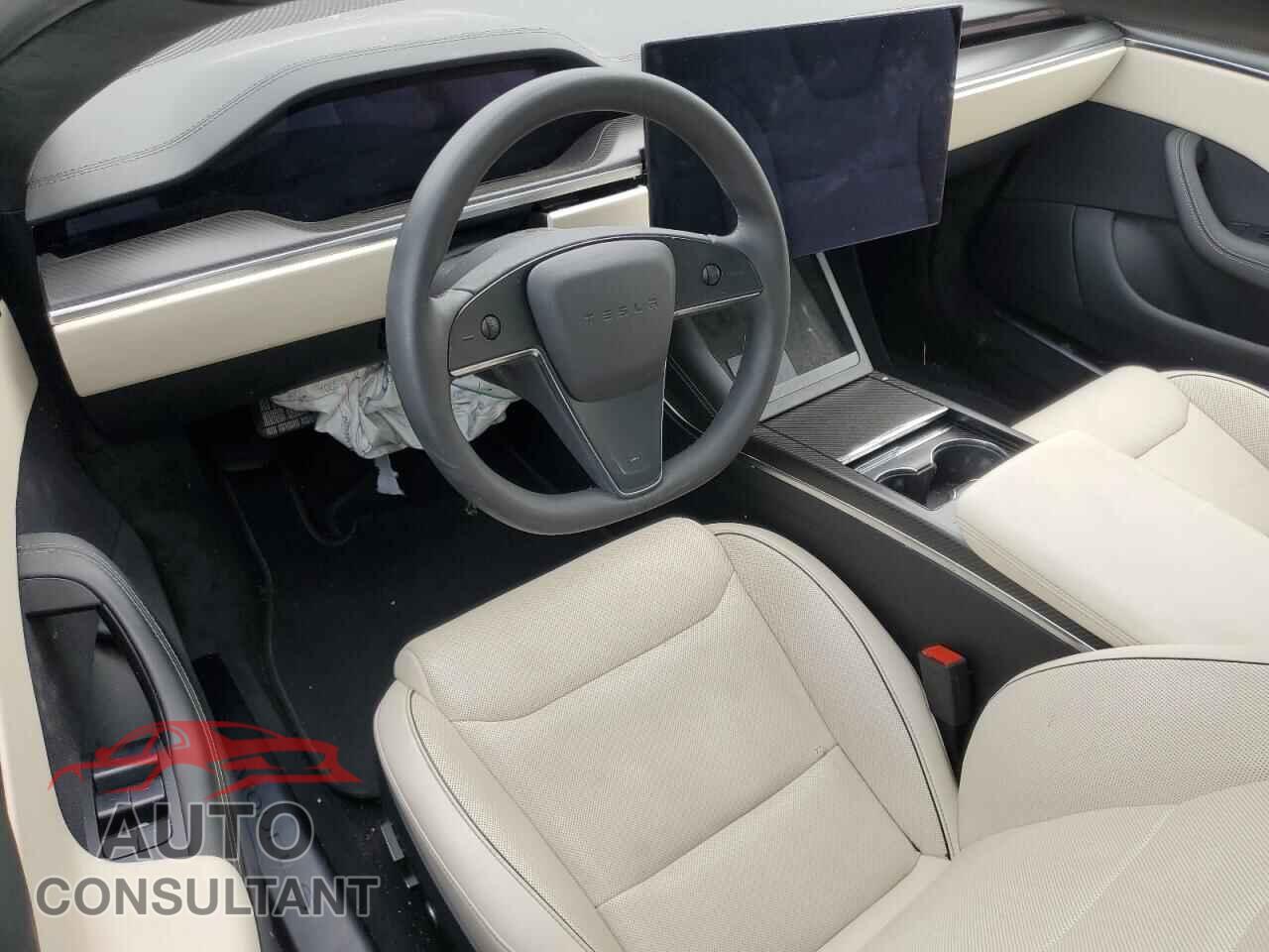 TESLA MODEL S 2023 - 5YJSA1E67PF527540
