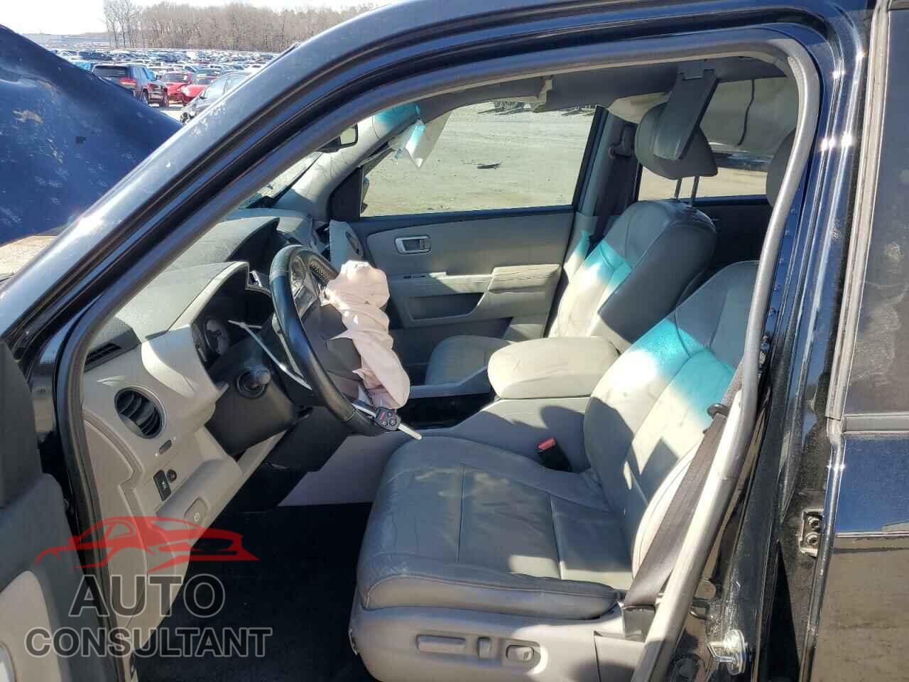 HONDA PILOT 2015 - 5FNYF3H78FB015392