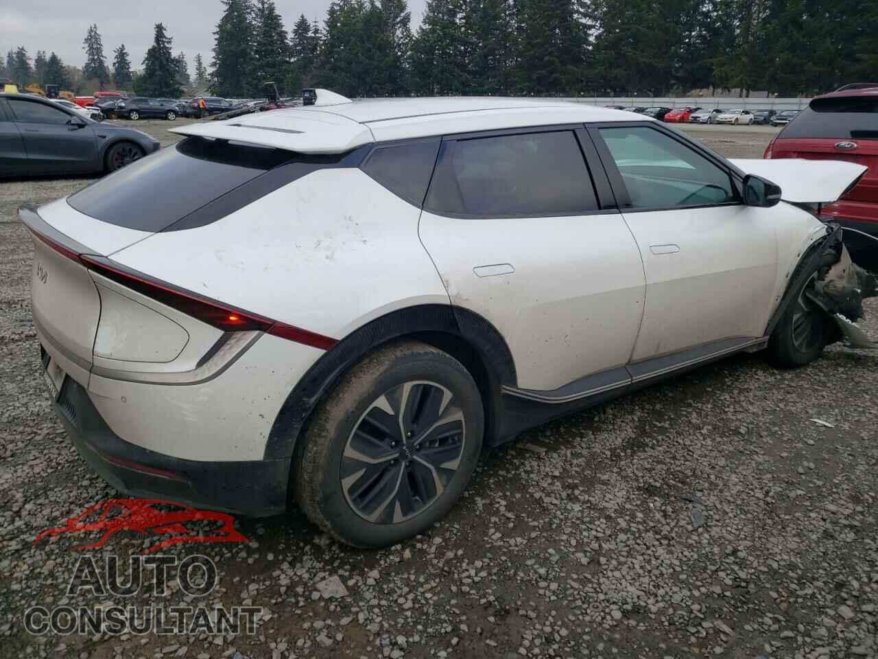 KIA EV6 LIGHT 2023 - KNDC3DLC3P5105274