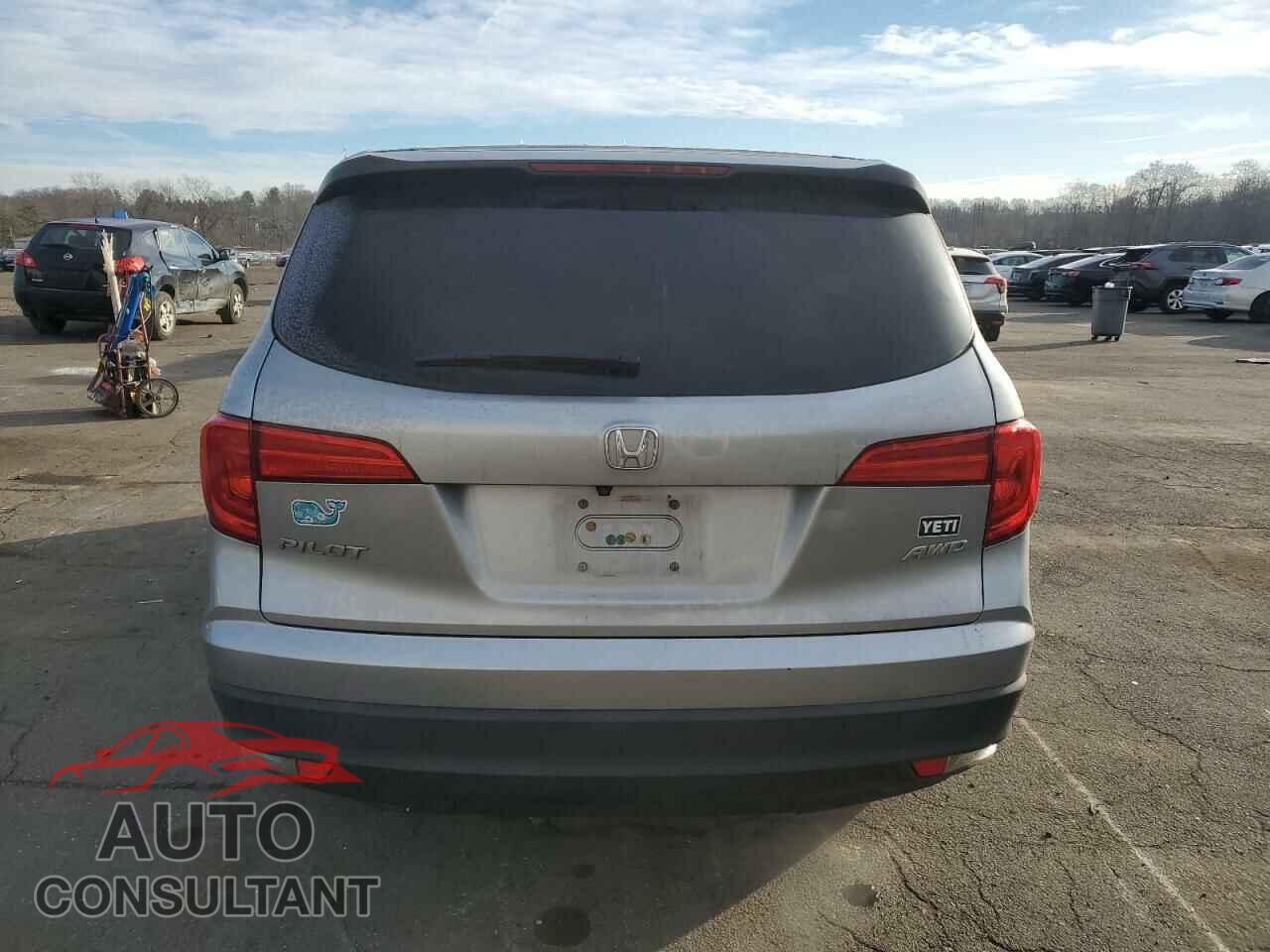 HONDA PILOT 2016 - 5FNYF6H19GB093355