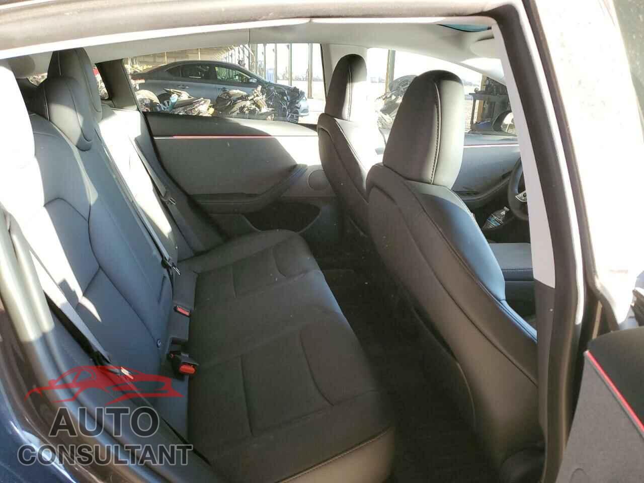 TESLA MODEL 3 2024 - 5YJ3E1EA5RF722004