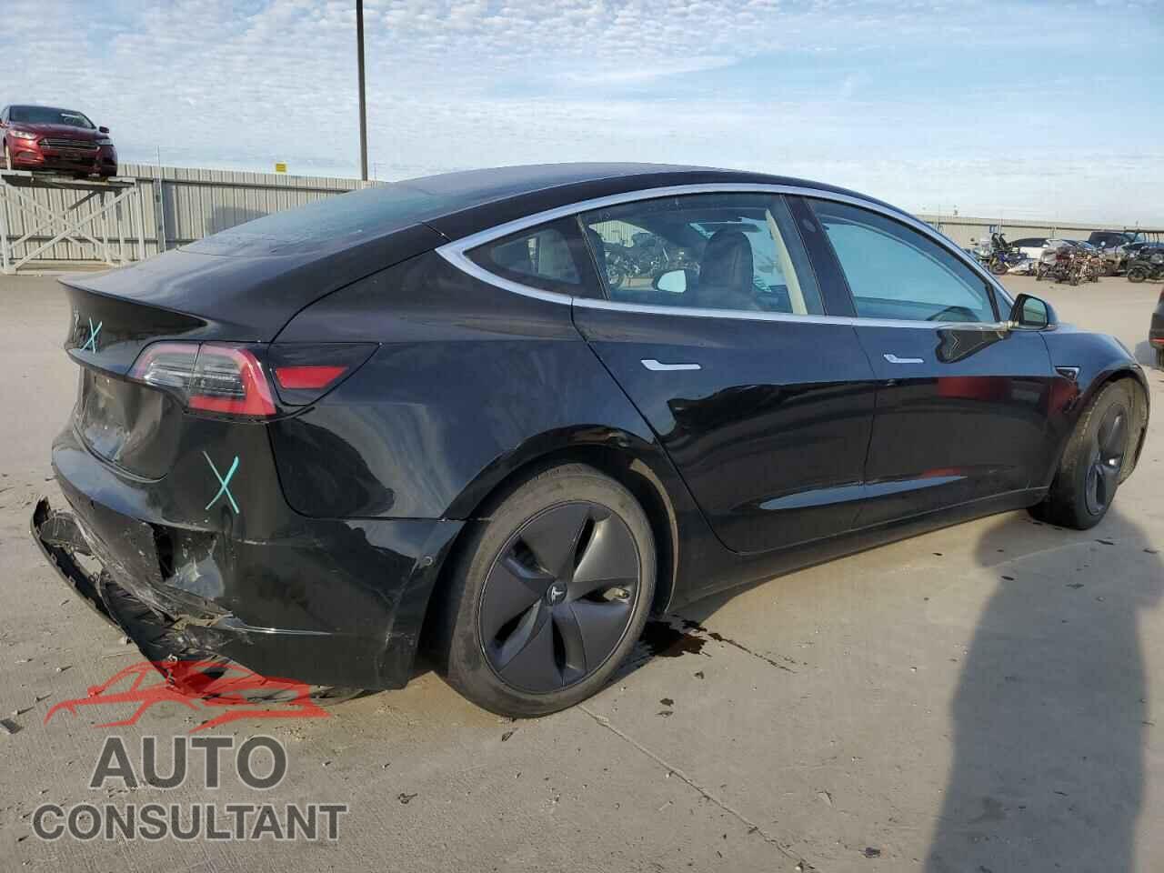 TESLA MODEL 3 2018 - 5YJ3E1EA9JF057144
