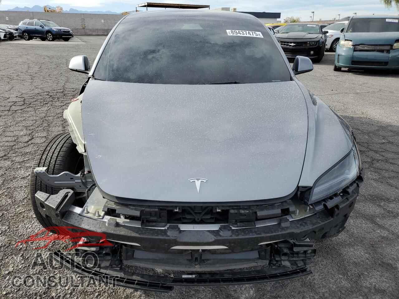 TESLA MODEL 3 2025 - 5YJ3E1EB2SF911255