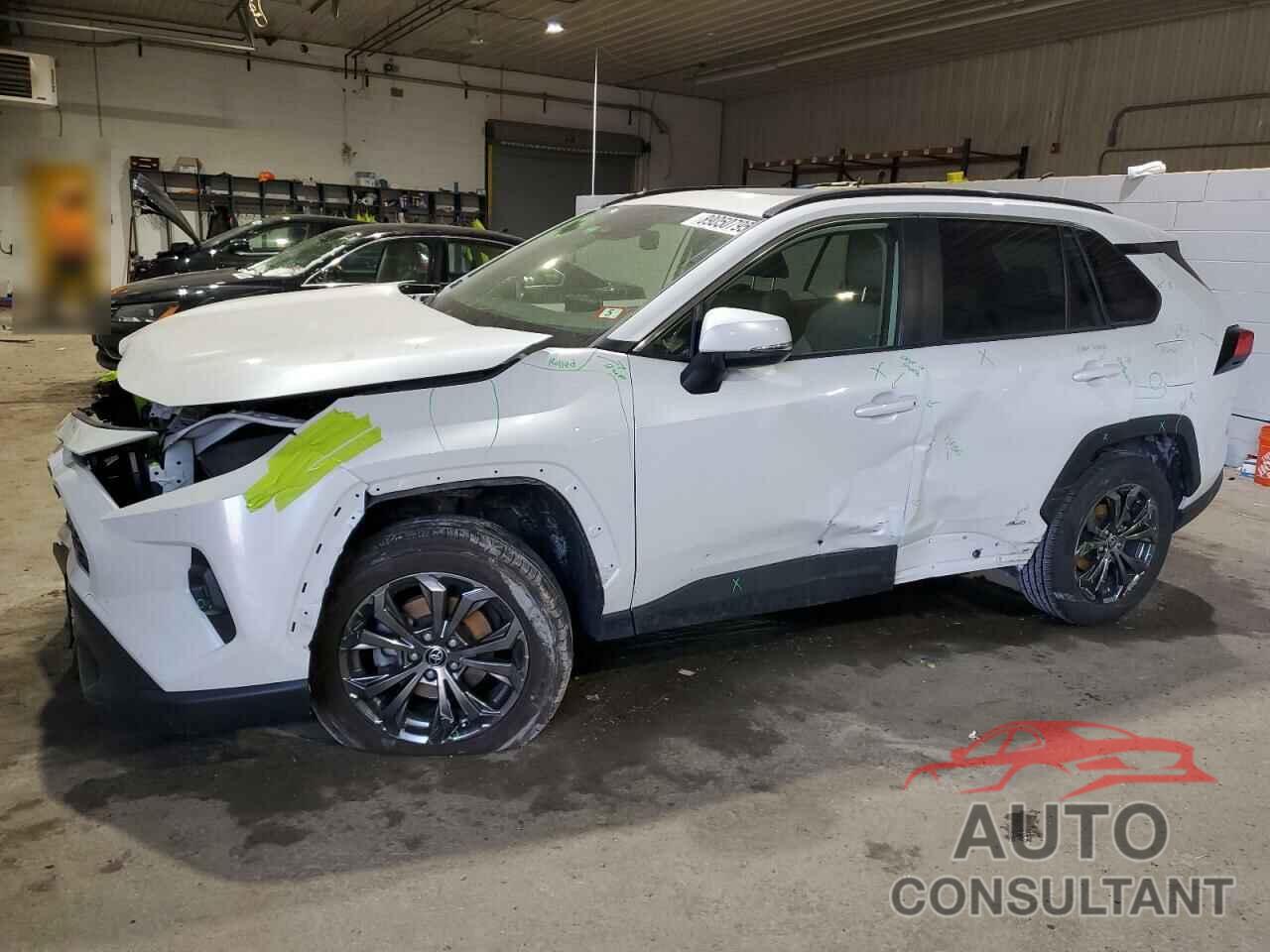 TOYOTA RAV4 2023 - JTMB6RFV6PD085573
