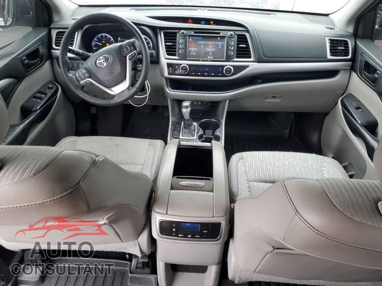 TOYOTA HIGHLANDER 2017 - 5TDBZRFH2HS446451