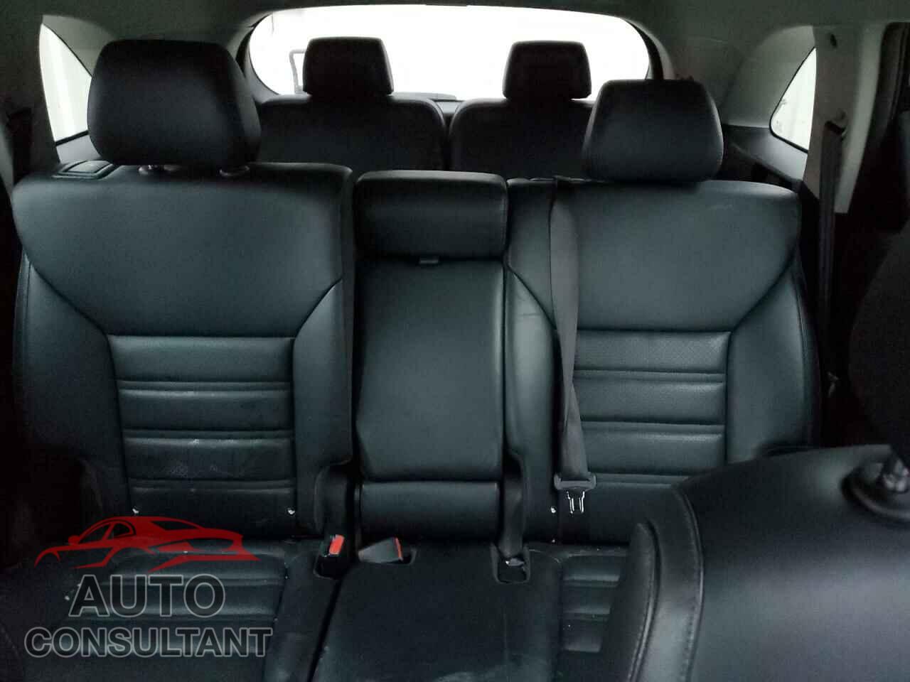 KIA SORENTO 2018 - 5XYPHDA58JG384906