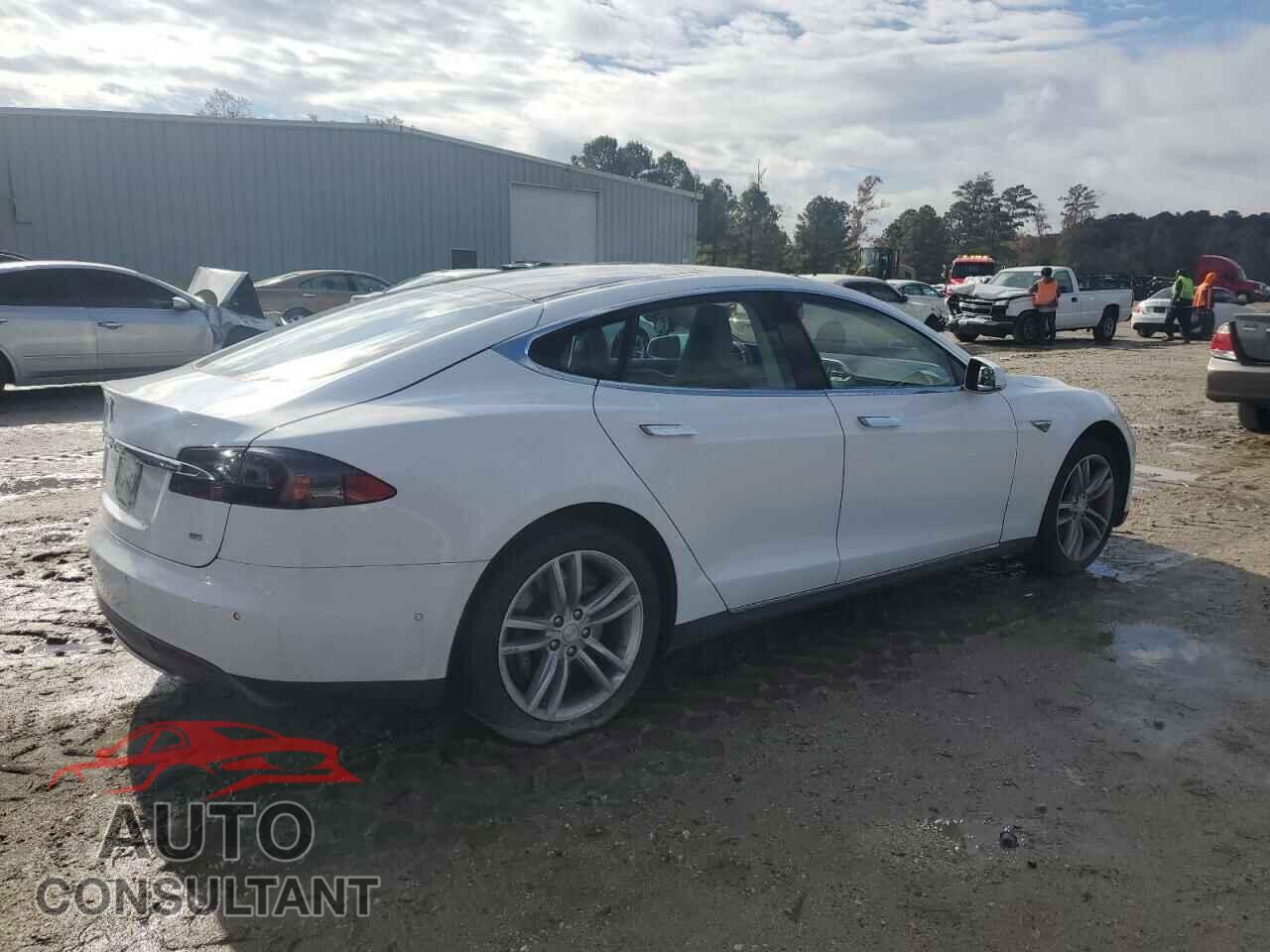 TESLA MODEL S 2014 - 5YJSA1H17EFP60864