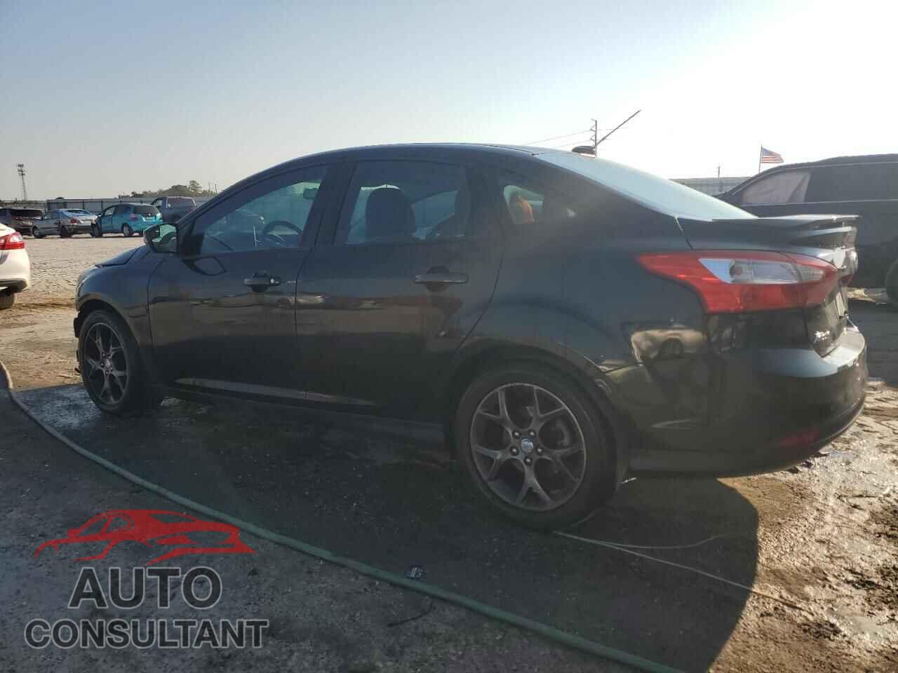 FORD FOCUS 2013 - 1FADP3F26DL259996