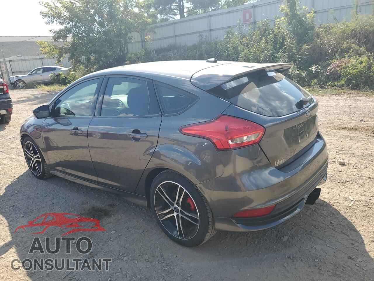 FORD FOCUS 2018 - 1FADP3L96JL253595