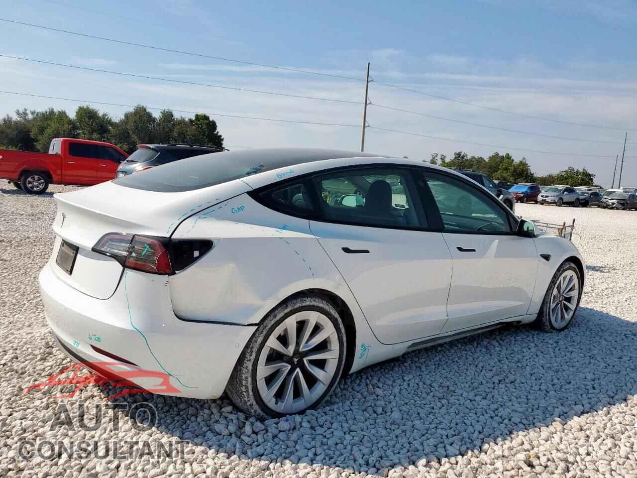 TESLA MODEL 3 2021 - 5YJ3E1EA1MF936402