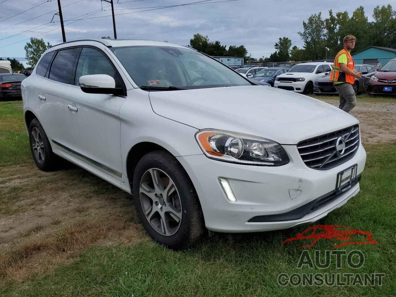 VOLVO XC60 2015 - YV4902RD3F2602782