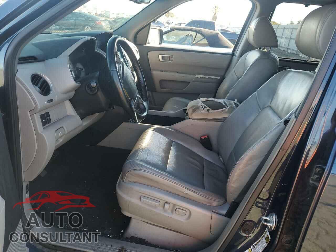 HONDA PILOT 2011 - 5FNYF4H97BB024831