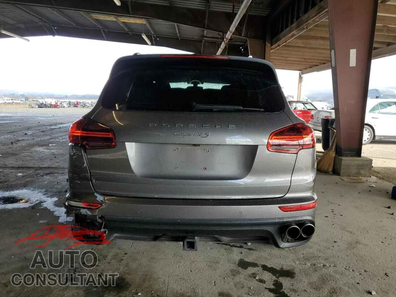 PORSCHE CAYENNE 2017 - WP1AB2A29HLA52696