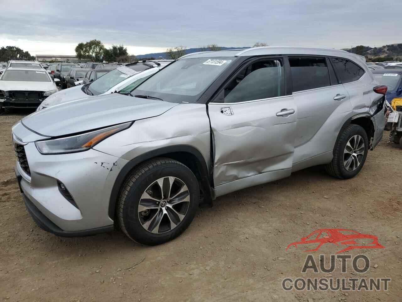 TOYOTA HIGHLANDER 2022 - 5TDHZRBH2NS216551