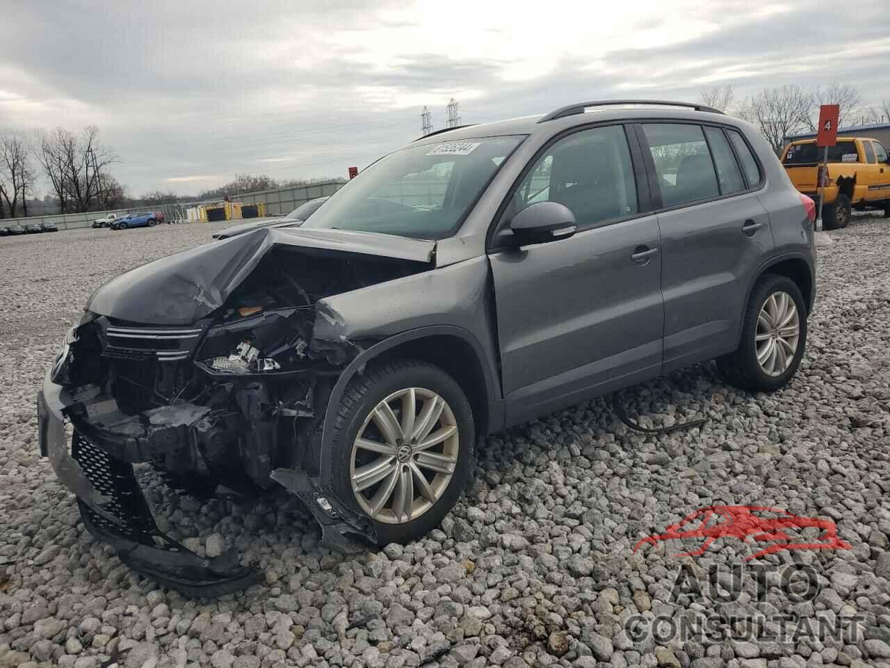 VOLKSWAGEN TIGUAN 2015 - WVGBV7AX7FW615015