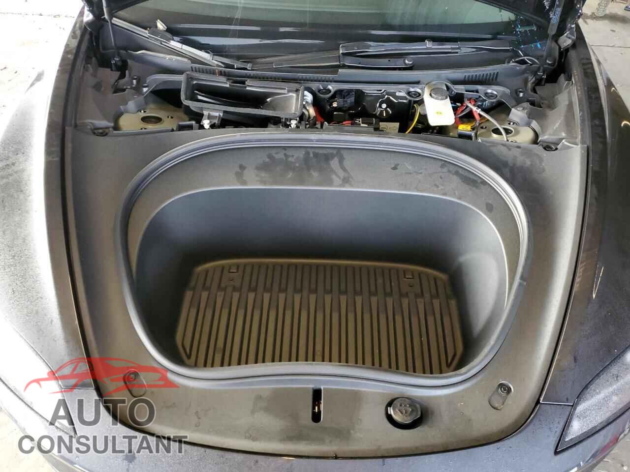 TESLA MODEL 3 2025 - 5YJ3E1EA2SF904698