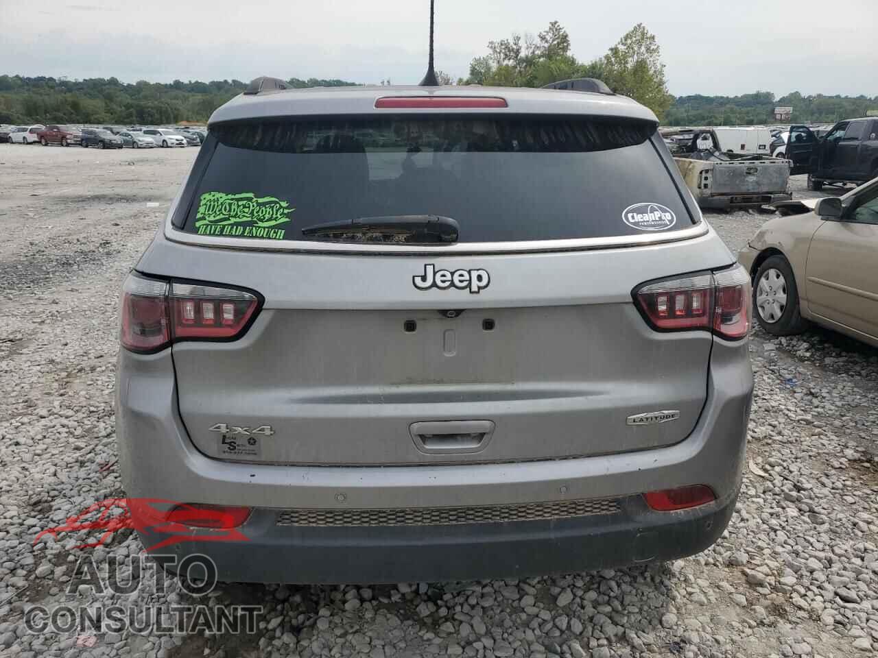 JEEP COMPASS 2018 - 3C4NJDBB8JT331874