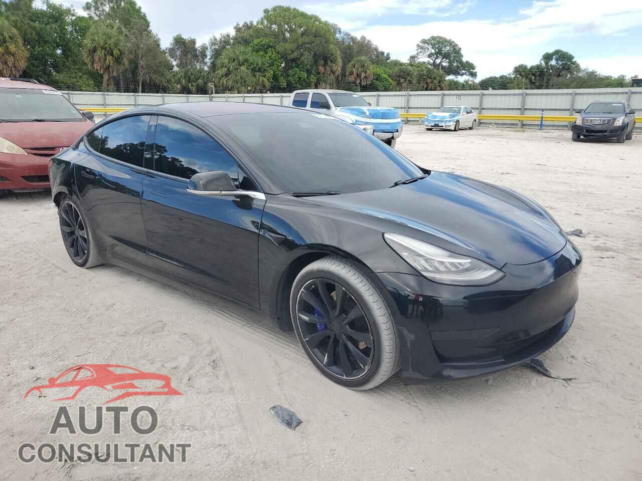 TESLA MODEL 3 2018 - 5YJ3E1EB5JF184823