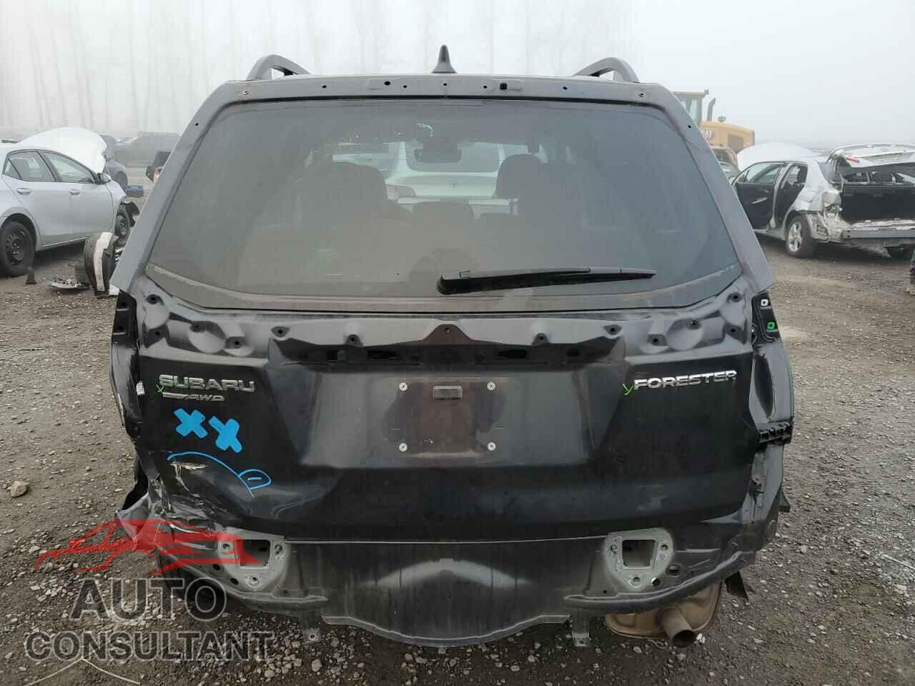 SUBARU FORESTER 2018 - JF2SJAEC4JG596576