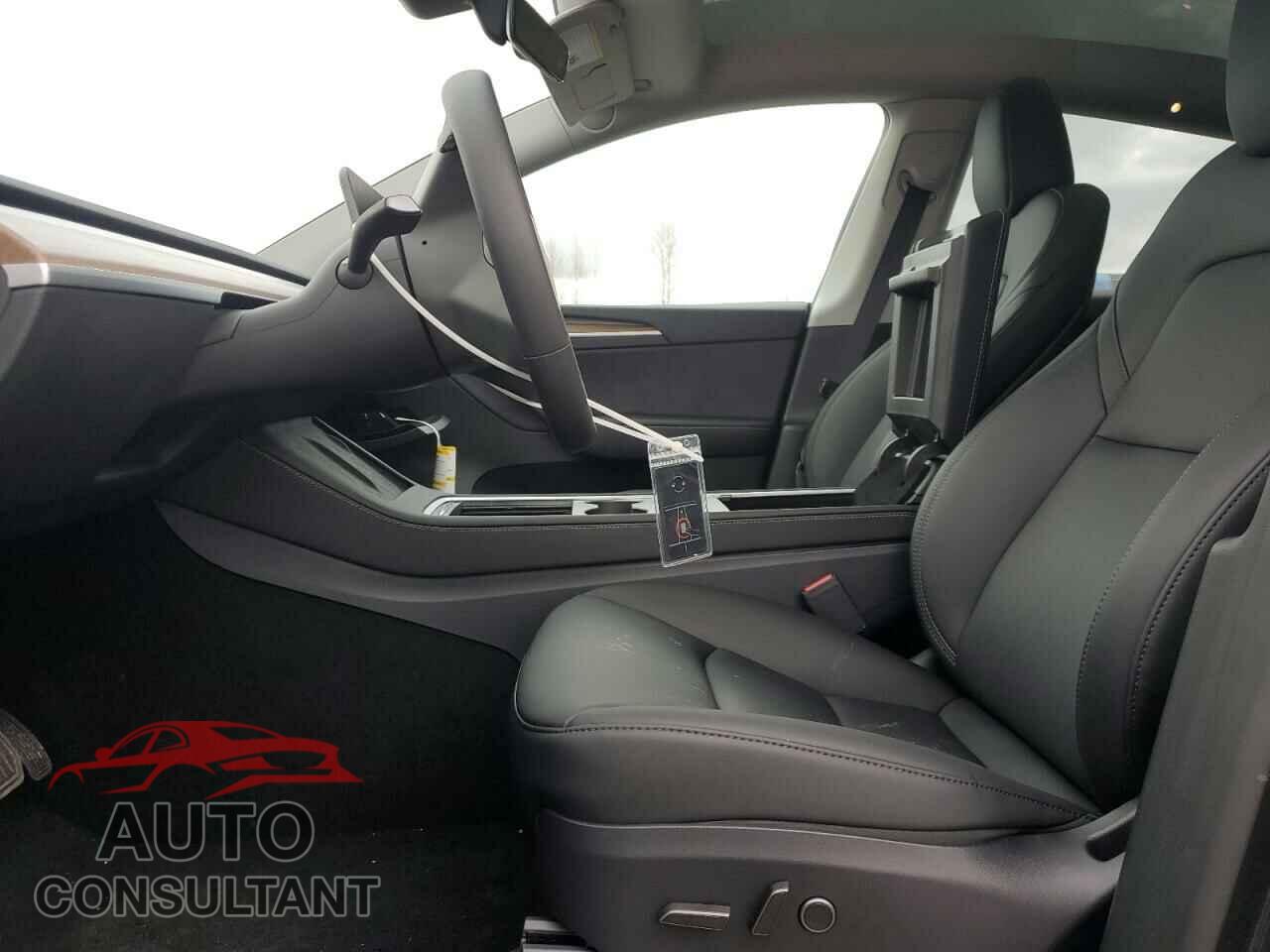 TESLA MODEL Y 2024 - 7SAYGDEE5RF199560