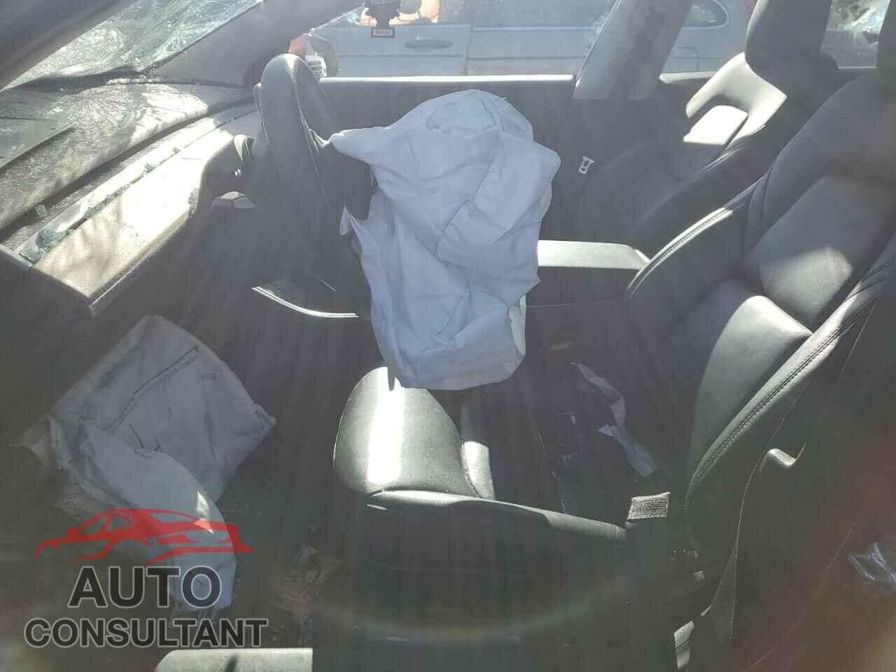 TESLA MODEL 3 2020 - 5YJ3E1EB8LF744353