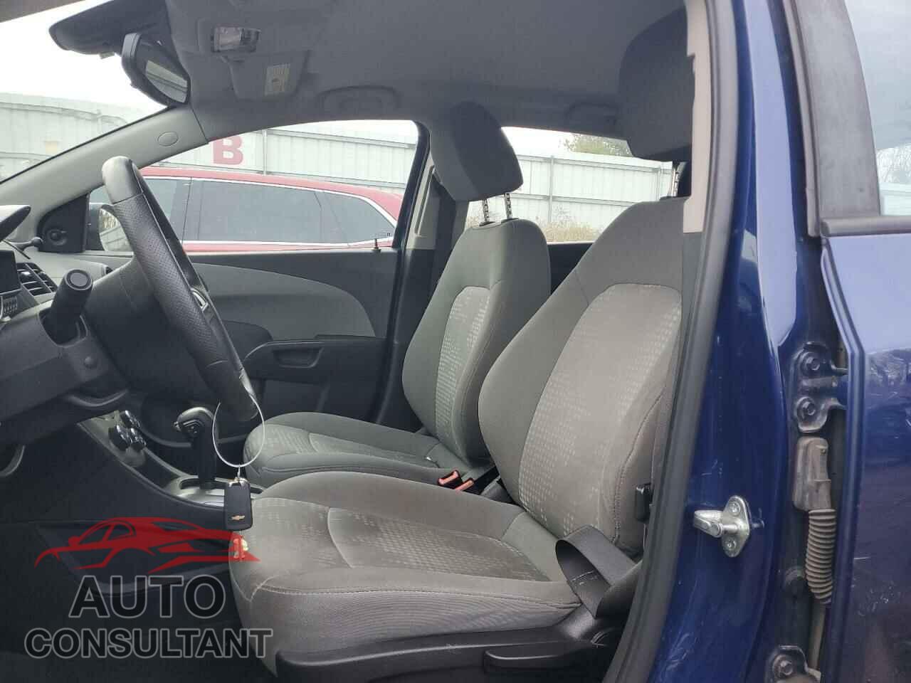CHEVROLET SONIC 2013 - 1G1JA6SH9D4123326
